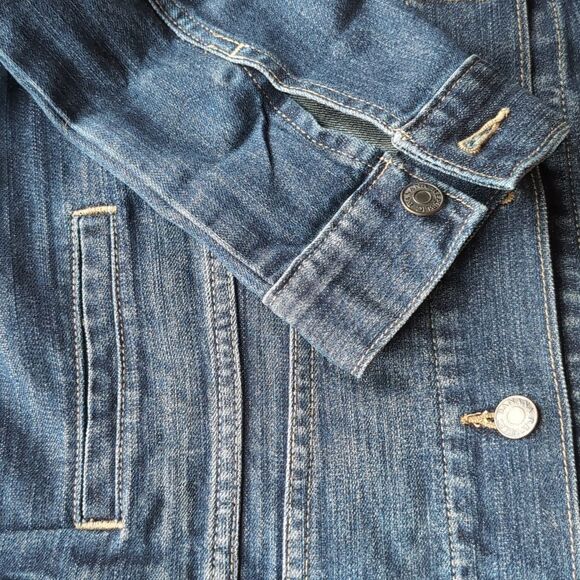 Banana Republic Medium Rinse Wash Classic Trucker Denim Jacket Size M - Picture 5 of 9